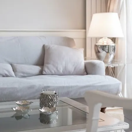 Easy Welcome Urban Luxury Terrace Apartment Milan