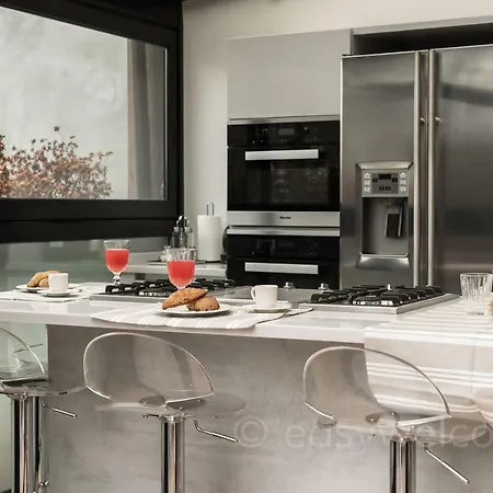 Easy Welcome Urban Luxury Terrace Apartment