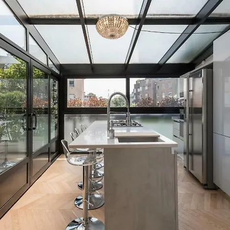 Easy Welcome Urban Luxury Terrace *