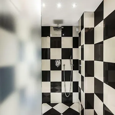 Easy Welcome Urban Luxury Terrace Apartment Milan