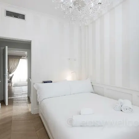 Easy Welcome Urban Luxury Terrace Apartment Milan
