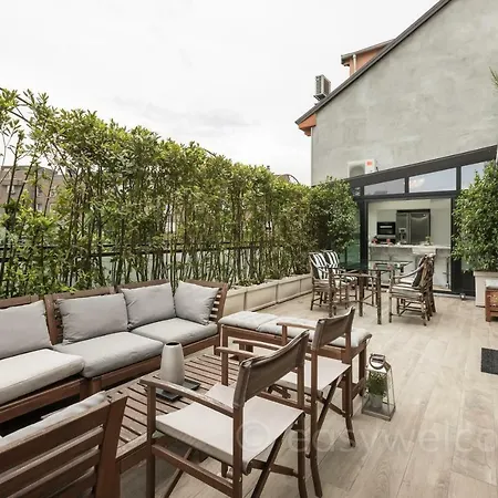 Easy Welcome Urban Luxury Terrace Apartment Milan