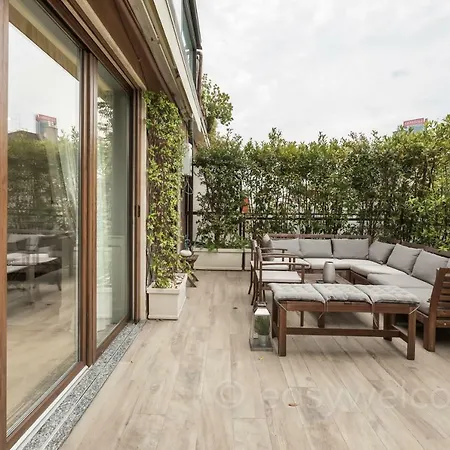 Easy Welcome Urban Luxury Terrace Apartment